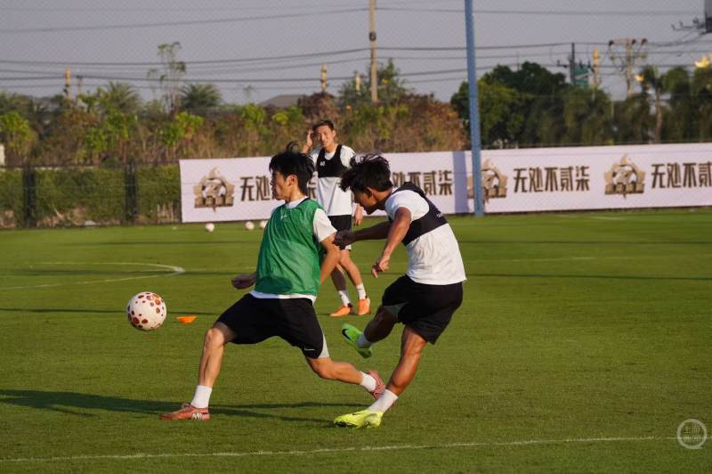 bet365官方网站-新春走基层 | 铜梁龙冬训备战中超：希望在新赛季展现重庆队的精气神